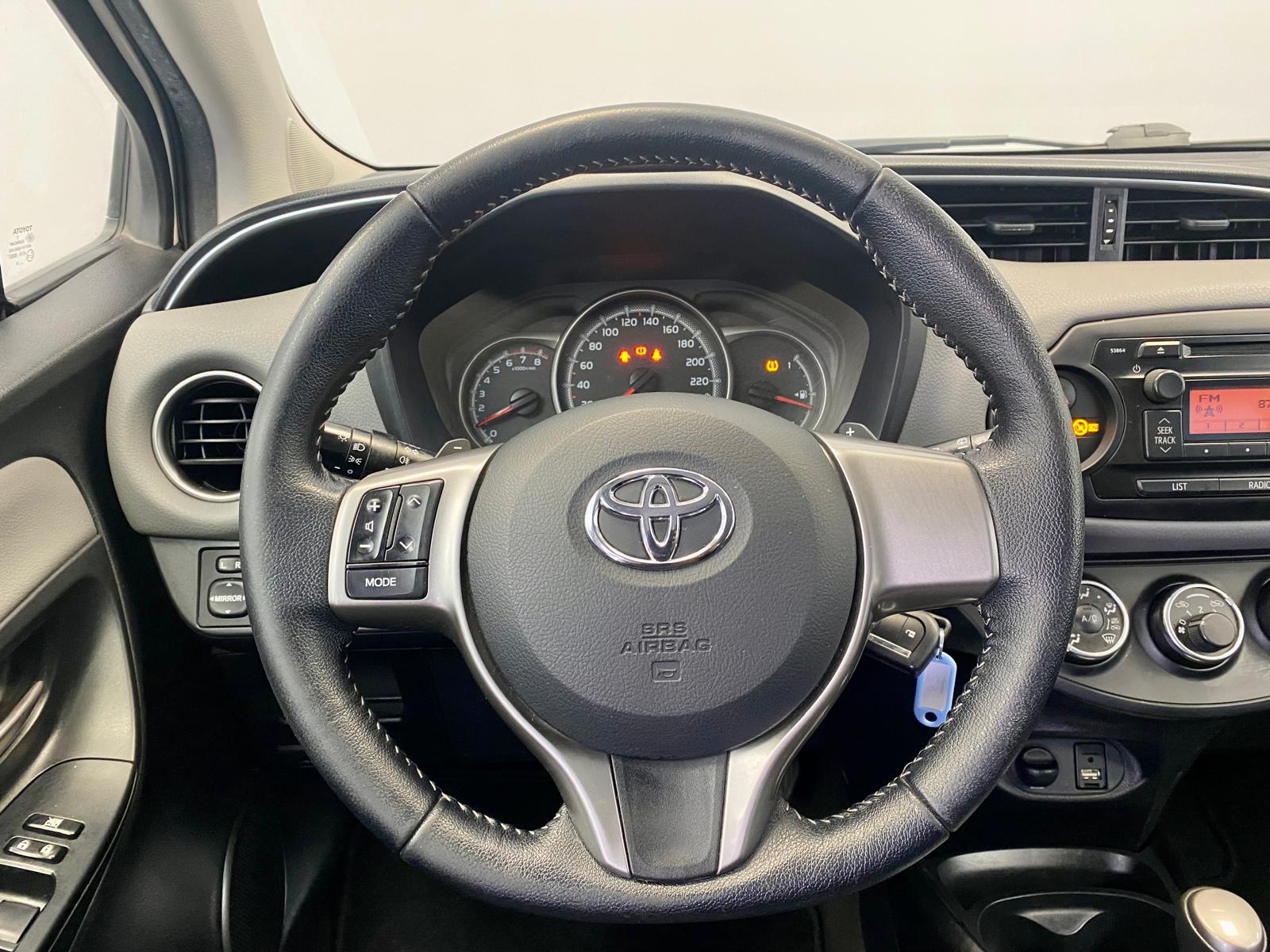 TOYOTA YARIS 10